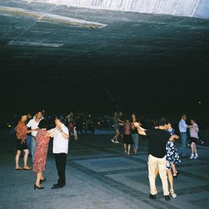 女人下面被艹视频
